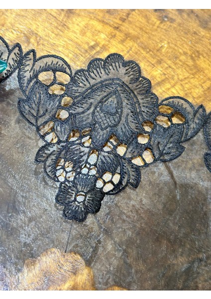 En 14 cm Siyah Tül Güpürlü Desenli Şerit Dikiş Giyim Aksesuarı 1 Metre modelleri