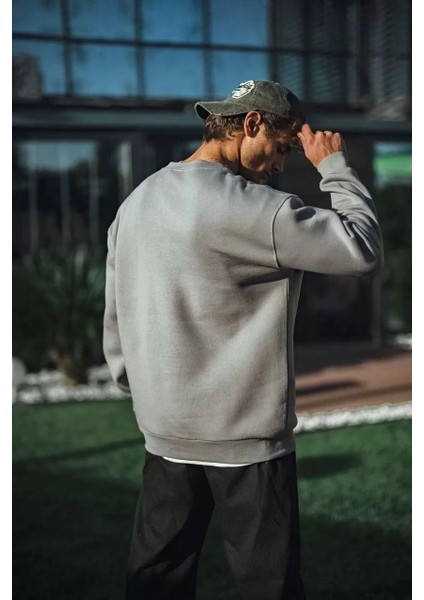 Kışlık Bisiklet Yaka Üç Iplik Basic Sweatshirt - Boyalı Gri