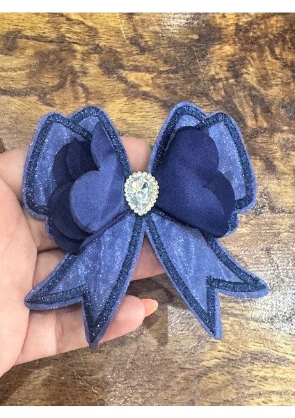Lacivert Zirkon Taşlı Fiyonk Iğneli Broş Giyim Aksesuarı 8x8 cm