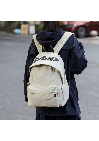 Büyük Kapasiteli Hafif Su Geçirmez Sırt Çantası (Yurt Dışından) modelleri