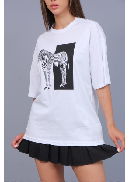 Zebra Baskılı Pamuklu Oversize Kadın Tshirt