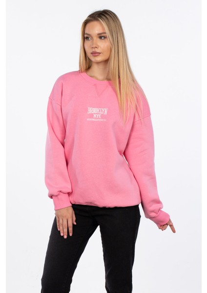 Bisiklet Yaka Yazı Nakışlı Sweatshirt - Pembe