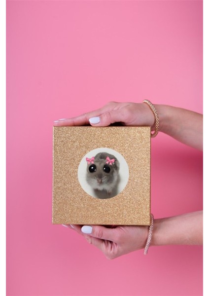 Kuşe Sticker Paketleme & Kargo Etiketi (4X4CM) 48 Adet - -