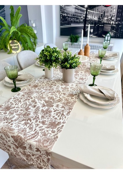 Leke Tutmaz Çiçek Desenli Kahverengi Runner