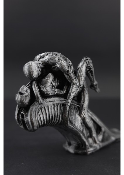 Scorn - Figür / Büst indirimleri