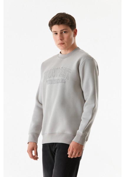 Yazı Nakışlı Dik Yaka Sweatshirt