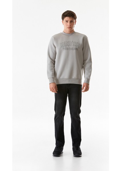 Yazı Nakışlı Dik Yaka Sweatshirt fiyatları
