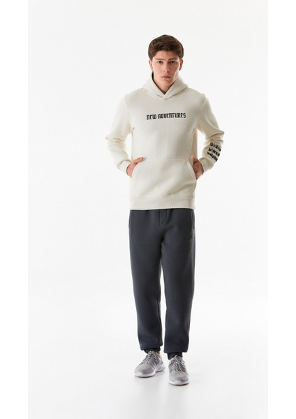 Yazı Nakışlı Kanguru Cepli Kapüşonlu Sweatshirt modelleri