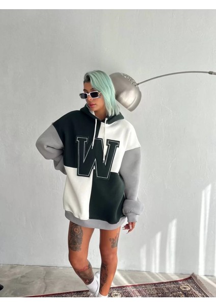 W Nakışlı Parçalı Kapüşonlu Sweatshirt