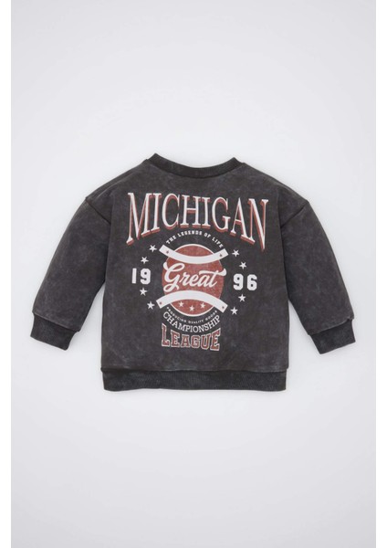 Erkek Bebek Bisiklet Yaka Baskılı Yıkamalı Soluk Efektli Sweatshirt D4493A524AU fırsatları