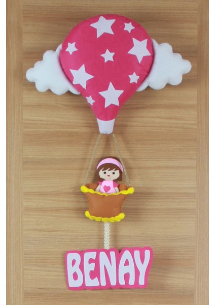 Benay Isimli Balonlu Kız Bebek Odası Kapı Süsü