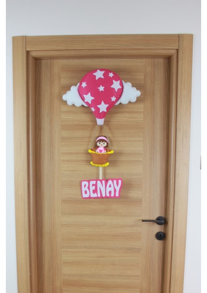 Benay Isimli Balonlu Kız Bebek Odası Kapı Süsü fiyatları