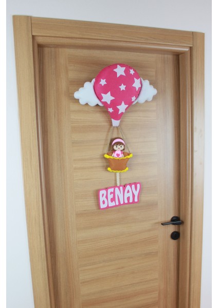 Benay Isimli Balonlu Kız Bebek Odası Kapı Süsü fırsatları
