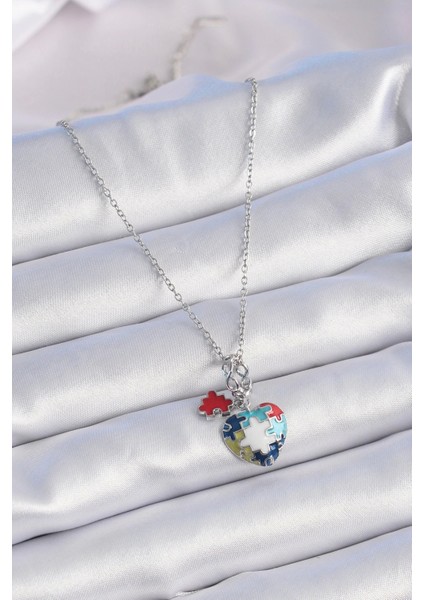 Muı Muı 316L Çelik Gümüş Renk Yapboz Motif Kalp Figür Charm Model Kadın Kolye