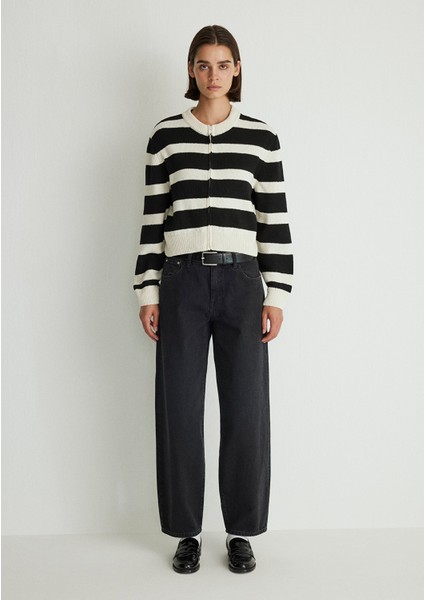 Fermuarlı Siyah Çizgili Hırka 1710526-85407 modelleri