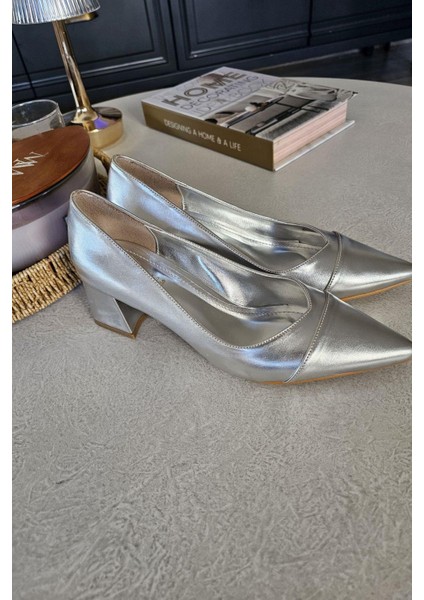 10 0600 Topukla Kadın Kalın Topuklu Şık Günlük Ayakkabı modelleri