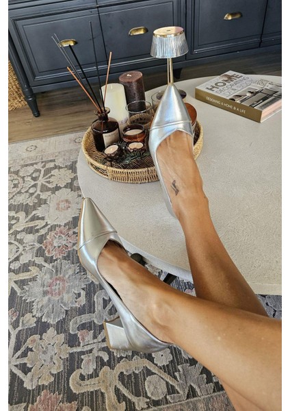 10 0600 Topukla Kadın Kalın Topuklu Şık Günlük Ayakkabı fırsatları