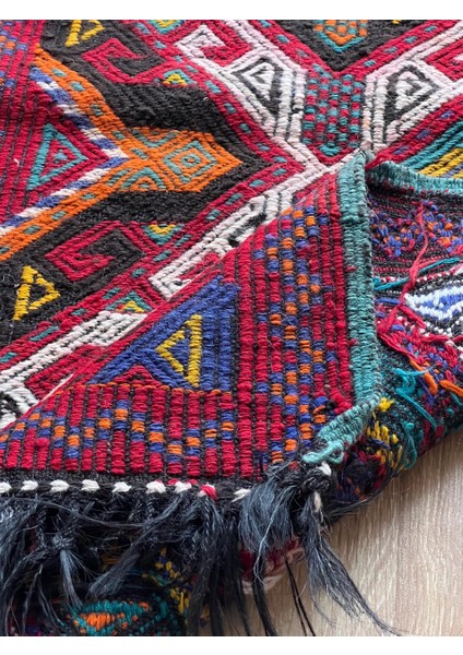 61X128 cm Çok Renkli. Harika Kondisyonlu El Dokuma Nostaljik Dekoratif Anadolu Kilim