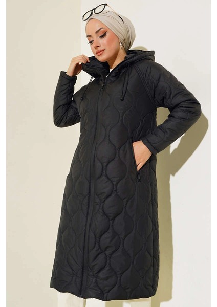 Kadın Siyah Kapüşonlu Kapitone Uzun Şişme Mont HZL24W-BD151771 fiyatları