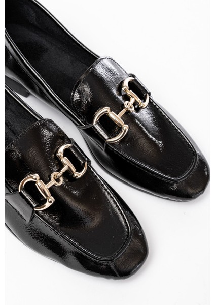 Siyah Rugan Toka Aksesuarlı Günlük Kadın Babet indirimleri