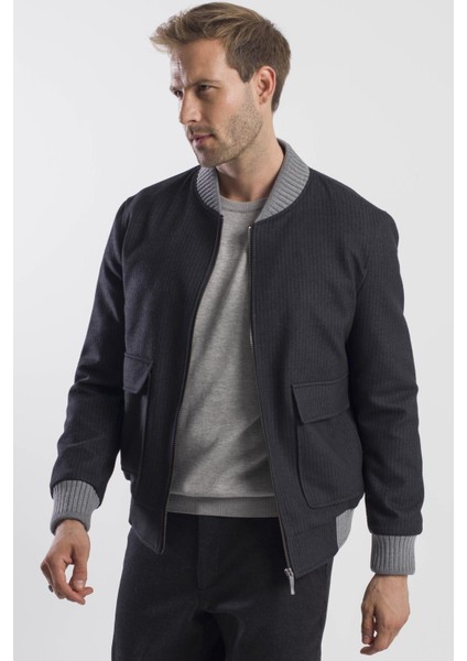Siyah Comfort Fit Kolej Yaka Çizgili Mont
