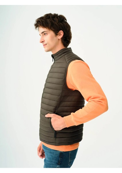 Erkek Yelek Khaki Renkli Konforlu ve Şık Tasarım Günlük Kullanım İçin fiyatları