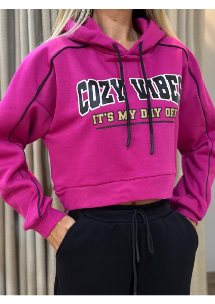 Kadın Baskılı Kısa Sweatshirt 22K-P015