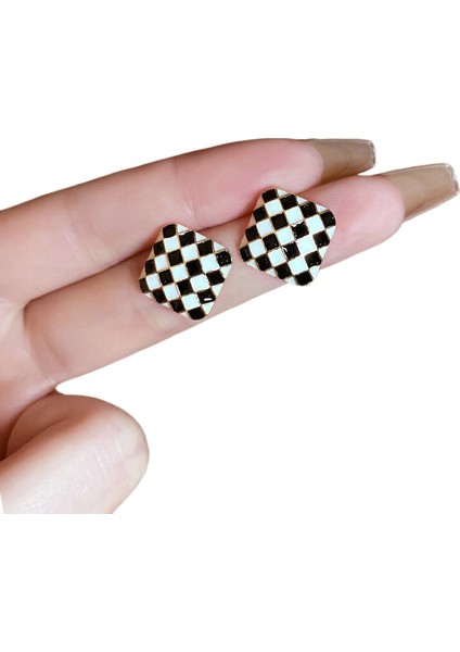 Kore Tarzı Kamelya Tarzı Delinmemiş Küpe Inci Çiçek Dama Tahtası Elmas Küpe Kadınlar Için (Yurt Dışından)