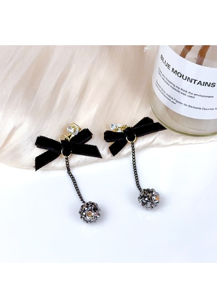 Delici Olmadan Üçgen Püskül Kulak Klipsi, Üst Düzey Niş Edebi Retro Bayan Kulak Asılı Hafif Lüks Yüksek Kaliteli Küpeler (Yurt Dışından)