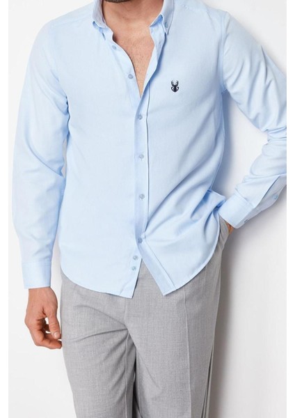 Erkek Moda Kısa Kol Dokuma Açık Mavi Slim Fit Nakışlı Smart Gömlek