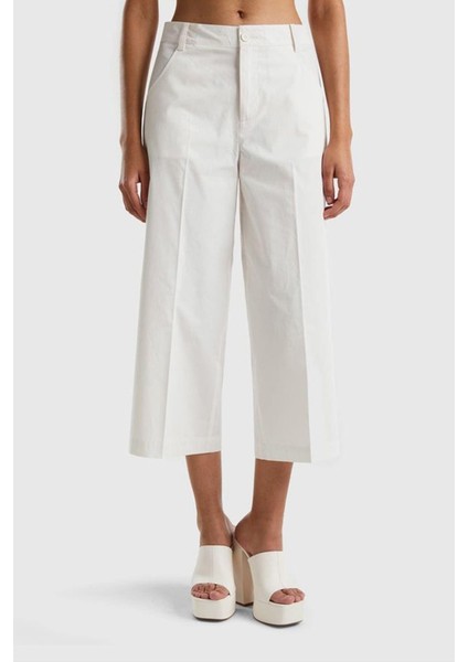 BN_%100 Koton Kısa Geniş Paça Pantolon