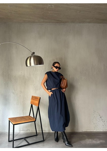 Kadın Lacivert Paraşüt Kumaş Astarlı Tasarım Balon Bluz 28067 indirimleri