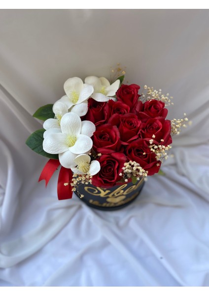 Isteme Çiçeği Silindir Kutuda Kırmızı Gül Kız Isteme Çiçeği,söz Çiçeği,söz Çiçeği Sevgiliye Hediye fiyatları