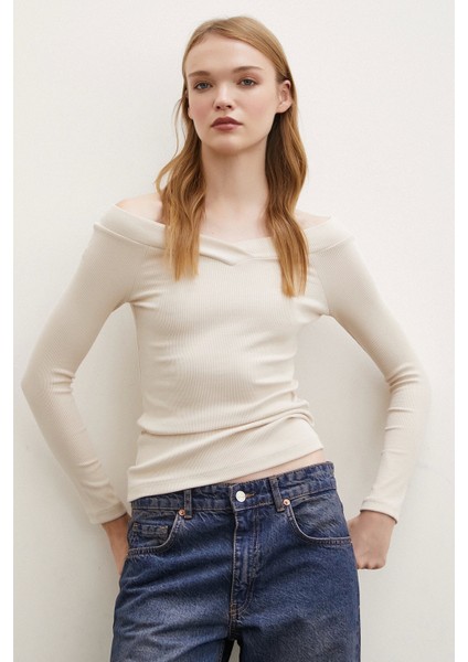 Kayık Yaka Bluz Bej modelleri