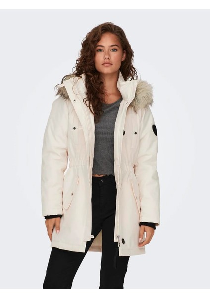 Kadın Kapüşonlu Ekru Parka Mont - 15304625