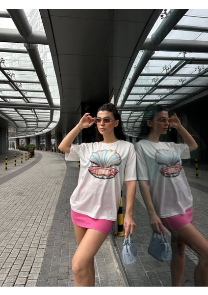 Istiridye Baskılı Inci Detaylı T-Shirt Ekru fiyatları
