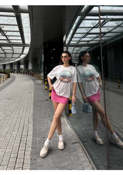 Istiridye Baskılı Inci Detaylı T-Shirt Ekru indirimleri