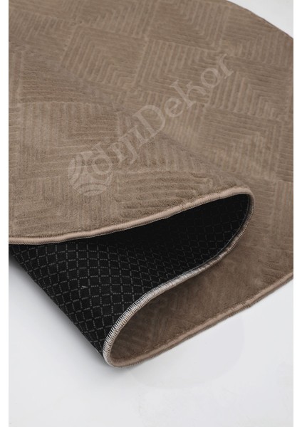 Halı Kahverengi Pramit Desenli Kaymaz Oval Kesme Yolluk Kilim fırsatları