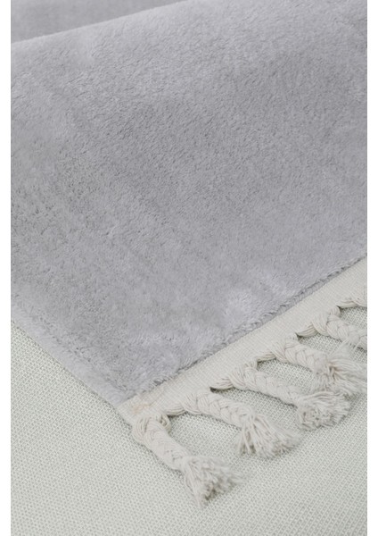 Peluş Halı Açık Gri Saçaklı Post Kesme Yolluk Kilim