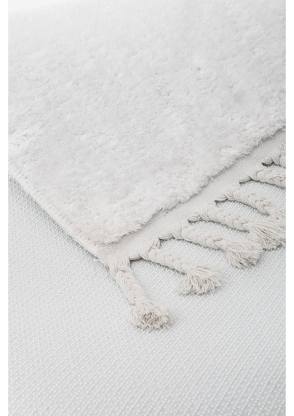 Peluş Halı Beyaz Düz Desenli Saçaklı Kesme Post Yolluk Kilim modelleri