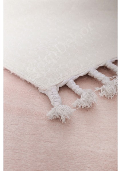 Peluş Halı Pembe Düz Desenli Saçaklı Kesme Post Yolluk Kilim