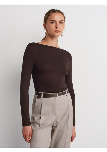 31213 Kayık Yaka Uzun Kollu Top-Koyu Kahve