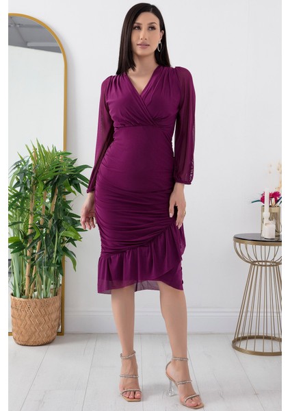 13373 V Yaka Eteği Detaylı Tül Elbise fırsatları