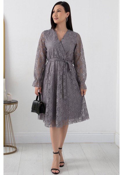 Kruvaze Yaka Kuşaklı Midiboy Dantel Abiye Elbise 13453