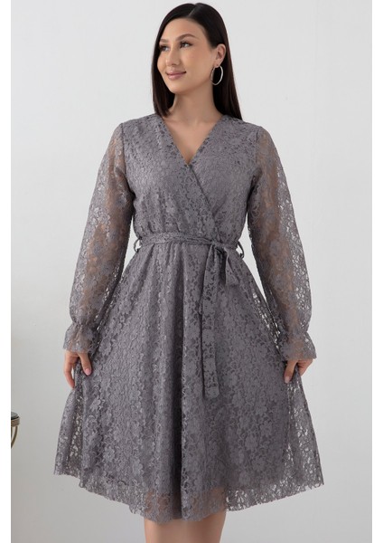 Kruvaze Yaka Kuşaklı Midiboy Dantel Abiye Elbise 13453 fiyatları