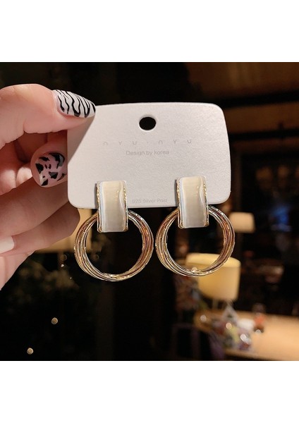 Moda Kedi Gözü Elmas Küpe Kadın Ilkbahar ve Yaz Ince Yeni Stil Işık Lüks High-End Küpe (Yurt Dışından)