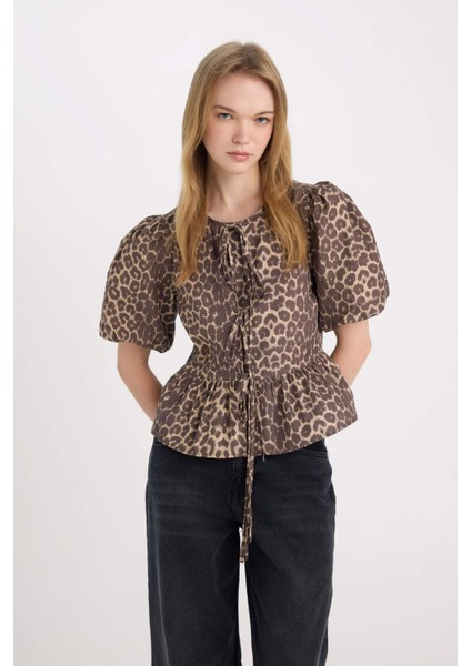 Regular Fit Yuvarlak Yaka Leopar Desenli Önden Bağlamalı Poplin Kısa Kollu Bluz E2670AX24AU