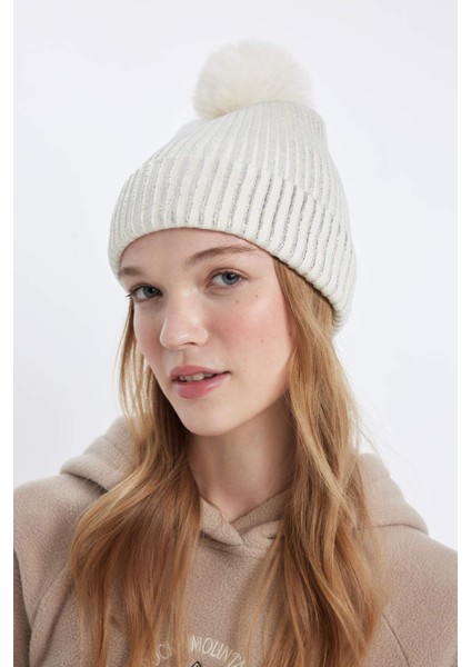 Kadın Ponponlu Parlak Bere C6643AX24WN indirimleri