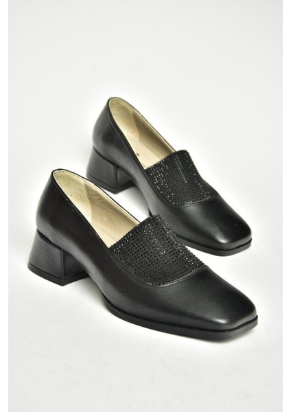 T908014203 Siyah Hakiki Deri Kadın Topuklu Ayakkabı