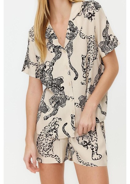 Kadın Viskon Gömlek Yaka Kısa Kol Hayvan Desenli Viskon Dokuma Pijama Takımı fiyatları